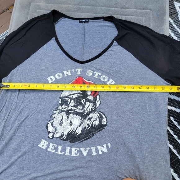2/$20 Torrid Santa Believe Raglan Tee Size? - Picture 4 of 9
